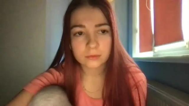 Image 3 of thecrystal Stream on Chaturbate on 19 months ago