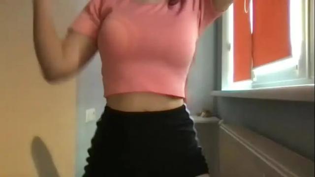 Image 4 of thecrystal Stream on Chaturbate on 18 months ago