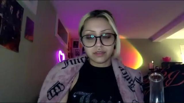 Image 8 of theeking_venus Stream on Chaturbate on 24 days ago
