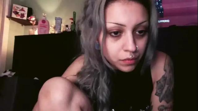 Image 4 of theeking_venus Stream on Chaturbate on 5 months ago