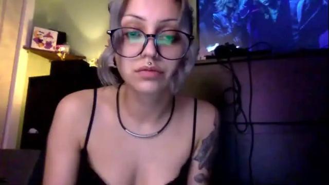 Image 2 of theeking_venus Stream on Chaturbate on 5 months ago