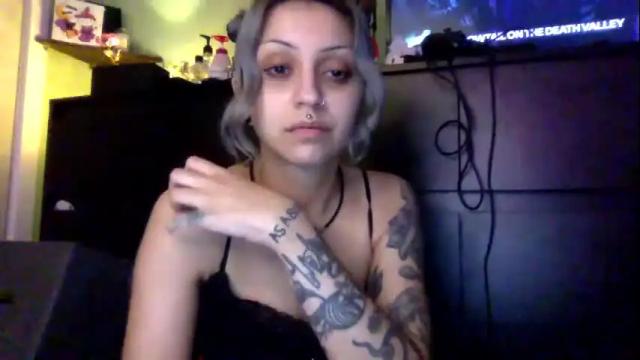 Image 4 of theeking_venus Stream on Chaturbate on 5 months ago