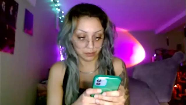 Image 7 of theeking_venus Stream on Chaturbate on 2 months ago