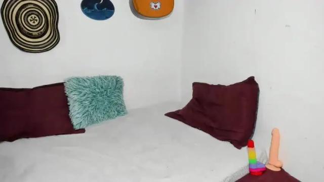 Image 2 of thefenix_jyk Stream on Chaturbate on 15 months ago
