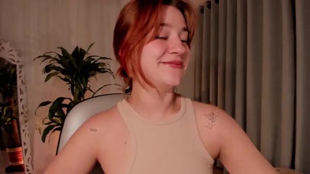 Image 6 of theginger_ Stream on Chaturbate on 15 months ago