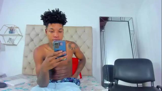Image 3 of thegloryus_ebony Stream on Chaturbate on 1 month ago