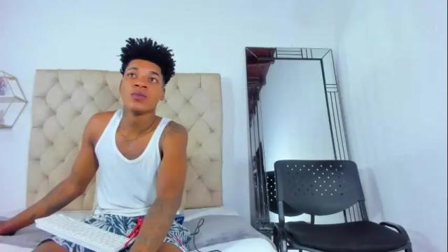 Image 3 of thegloryus_ebony Stream on Chaturbate on 14 days ago