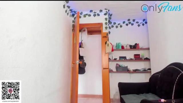 Image 11 of thegoldenbitch Stream on Chaturbate on 14 months ago