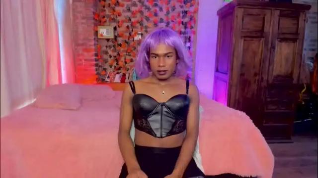 Image 6 of thegoldenbitch Stream on Chaturbate on 2 months ago