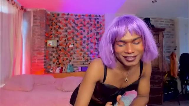 Image 8 of thegoldenbitch Stream on Chaturbate on 2 months ago