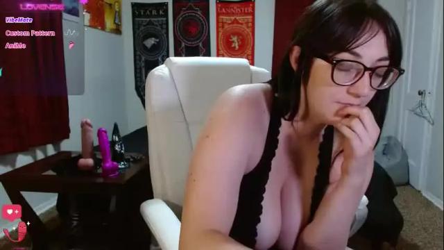 Image 8 of thegothmilf Stream on Chaturbate on 8 days ago