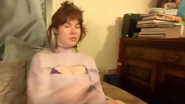 Image 2 of thegreengddss Stream on Chaturbate on 17 months ago