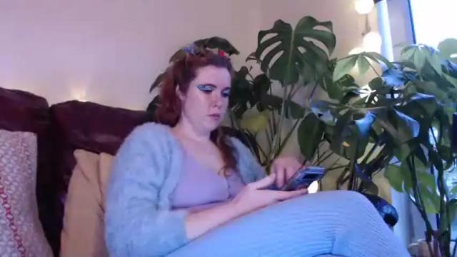 Image 12 of thegreengddss Stream on Chaturbate on 7 months ago