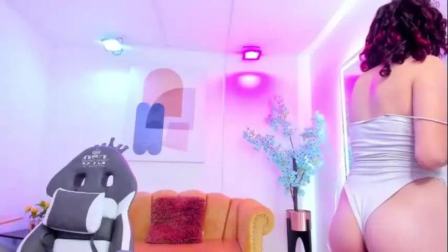 Image 7 of theia_moon_ Stream on Chaturbate on 1 month ago