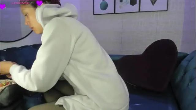 Image 4 of theia_moon_ Stream on Chaturbate on 2 months ago
