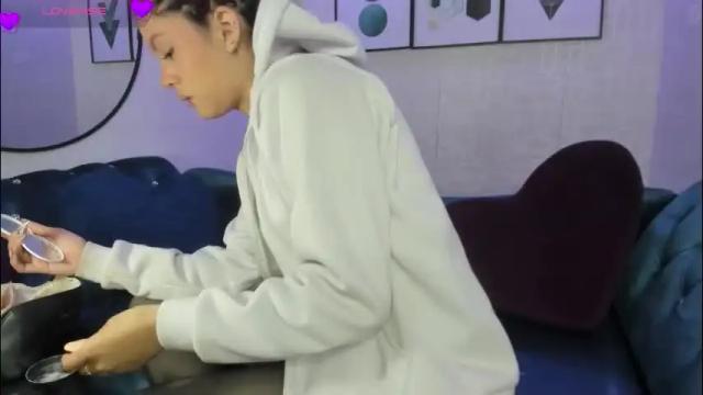 Image 7 of theia_moon_ Stream on Chaturbate on 2 months ago