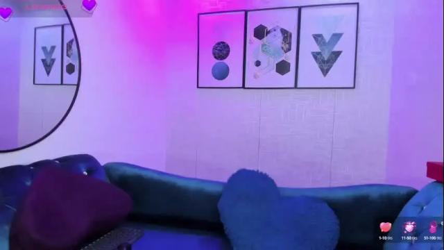 Image 3 of theia_moon_ Stream on Chaturbate on 2 months ago