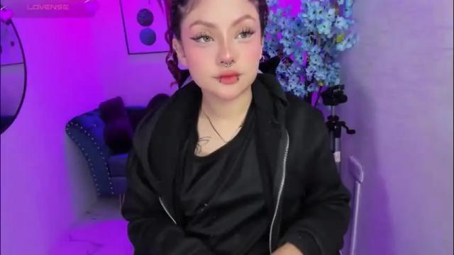 Image 12 of theia_moon_ Stream on Chaturbate on 2 months ago