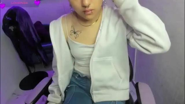 Image 3 of theia_moon_ Stream on Chaturbate on 2 months ago