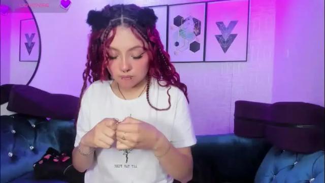 Image 2 of theia_moon_ Stream on Chaturbate on 2 months ago