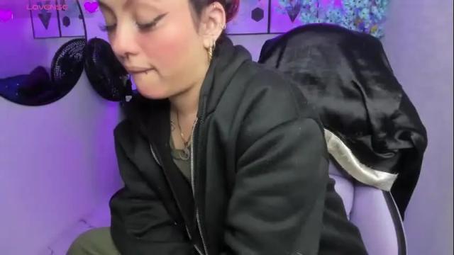 Image 10 of theia_moon_ Stream on Chaturbate on 2 months ago