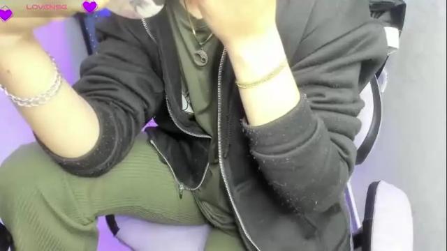 Image 4 of theia_moon_ Stream on Chaturbate on 2 months ago