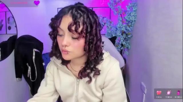 Image 10 of theia_moon_ Stream on Chaturbate on 1 month ago