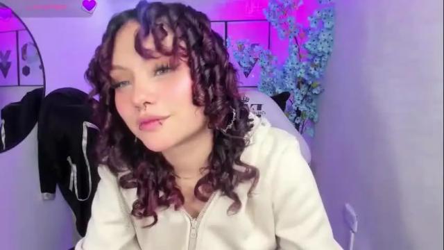 Image 6 of theia_moon_ Stream on Chaturbate on 1 month ago