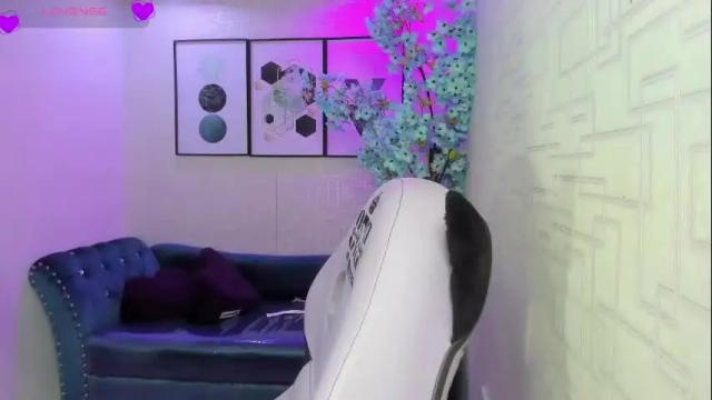 Image 3 of theia_moon_ Stream on Chaturbate on 1 month ago
