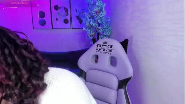 Image 11 of theia_moon_ Stream on Chaturbate on 1 month ago
