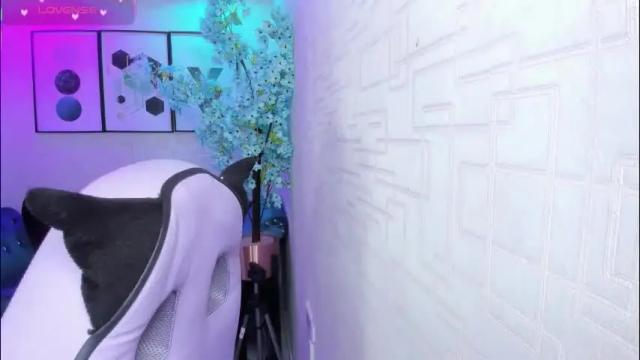 Image 10 of theia_moon_ Stream on Chaturbate on 1 month ago