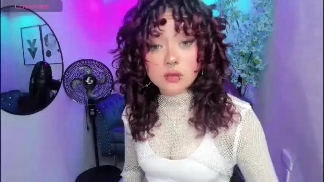 Image 3 of theia_moon_ Stream on Chaturbate on 1 month ago