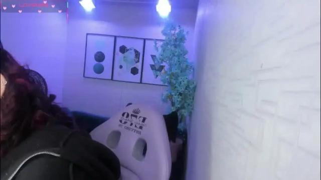 Image 7 of theia_moon_ Stream on Chaturbate on 1 month ago