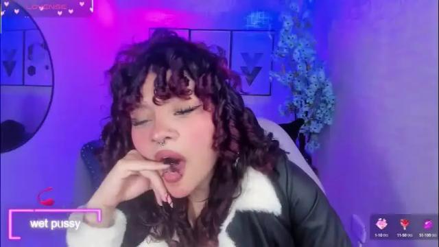 Image 8 of theia_moon_ Stream on Chaturbate on 21 days ago