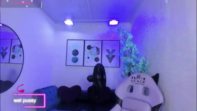Image 4 of theia_moon_ Stream on Chaturbate on 20 days ago