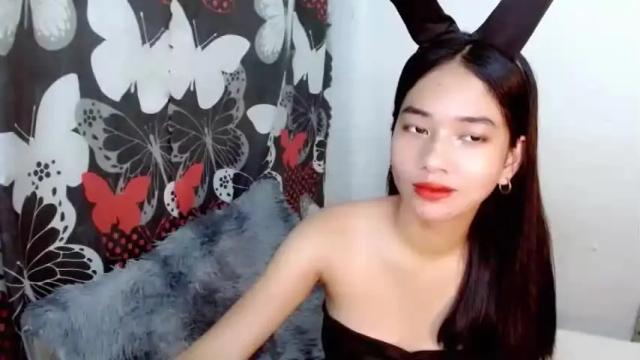 Image 11 of theinnocent_slut Stream on Chaturbate on 23 months ago