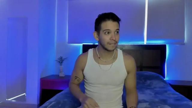 Image 2 of thelatinstripper1 Stream on Chaturbate on 20 months ago