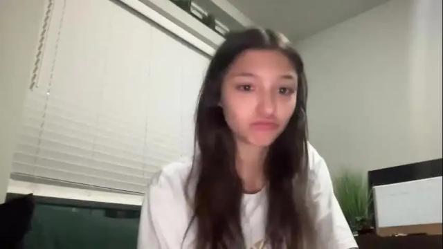 Image 2 of thelaylajenner Stream on Chaturbate on 20 months ago