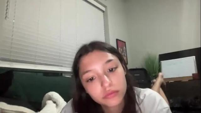 Image 6 of thelaylajenner Stream on Chaturbate on 11 months ago