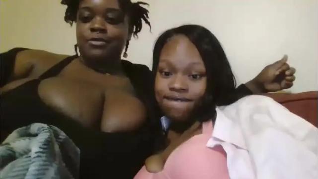 Image 8 of themilfinmama Stream on Chaturbate on 14 days ago