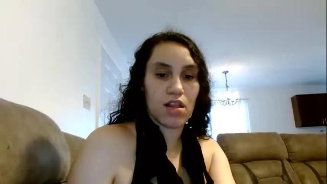 Image 2 of themixedfreakk Stream on Chaturbate on 5 months ago