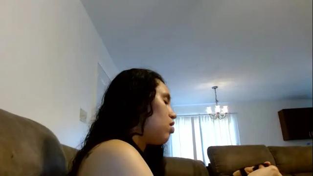 Image 4 of themixedfreakk Stream on Chaturbate on 14 months ago
