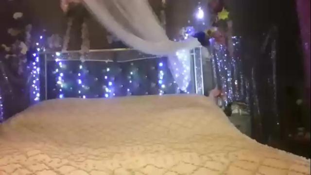 Image 2 of themoodywitch Stream on Chaturbate on 17 months ago