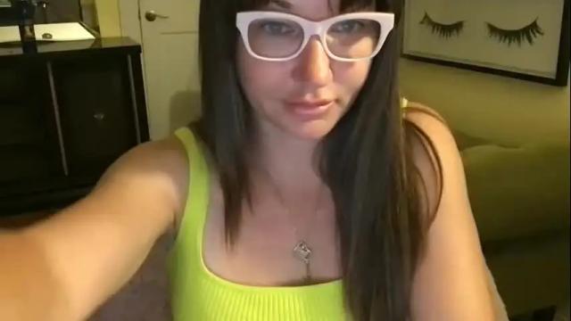 Image 3 of themrsnelson Stream on Chaturbate on 1 month ago