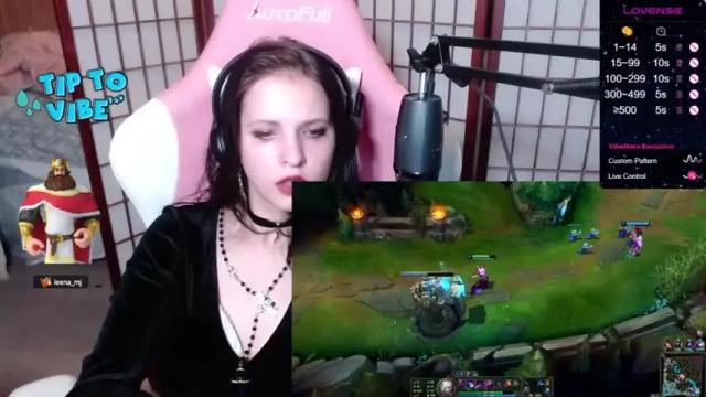 Image 7 of thenightqueen Stream on Chaturbate on 18 months ago