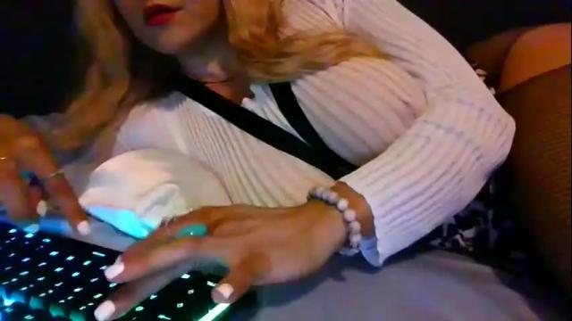 Image 4 of thepeachprincess Stream on Chaturbate on 1 month ago