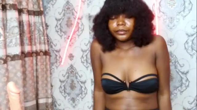 Thumbnail 2, thepetitequeeen's Stream at Chaturbate, 1 month ago