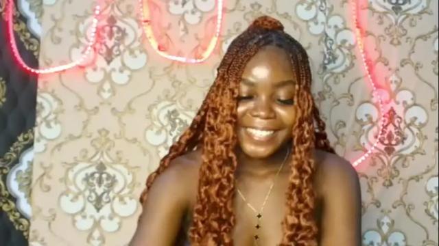 Image 12 of thepetitequeeen Stream on Chaturbate on 2 days ago