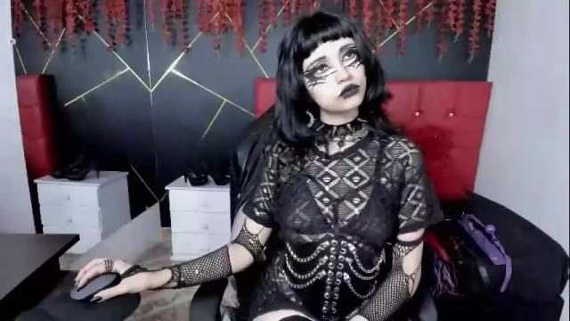 Image 8 of thepoeticedda_ Stream on Chaturbate on 1 month ago