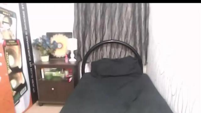 Image 8 of thequeenofhugecock Stream on Chaturbate on 12 months ago